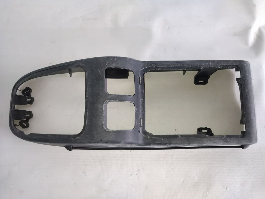 накладка центральной консоли б/у - 1